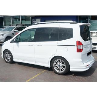 Bočné prahy DPT (lesklá čierna) Ford Courier 2014–2023 fotografia 3