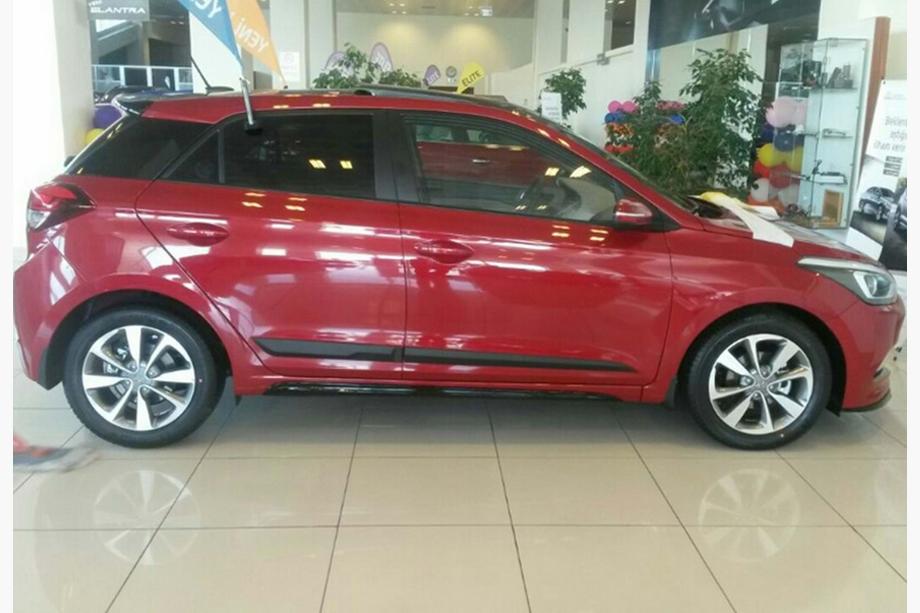 Hyundai I-20 2014–2020 DPT bočné prahy (2014-2020, čierny lesk) Image