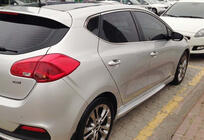 Kia Ceed 2012–2018 Bočné prahy DPT (2012-2015, čierny vysoký lesk) fotografia 2