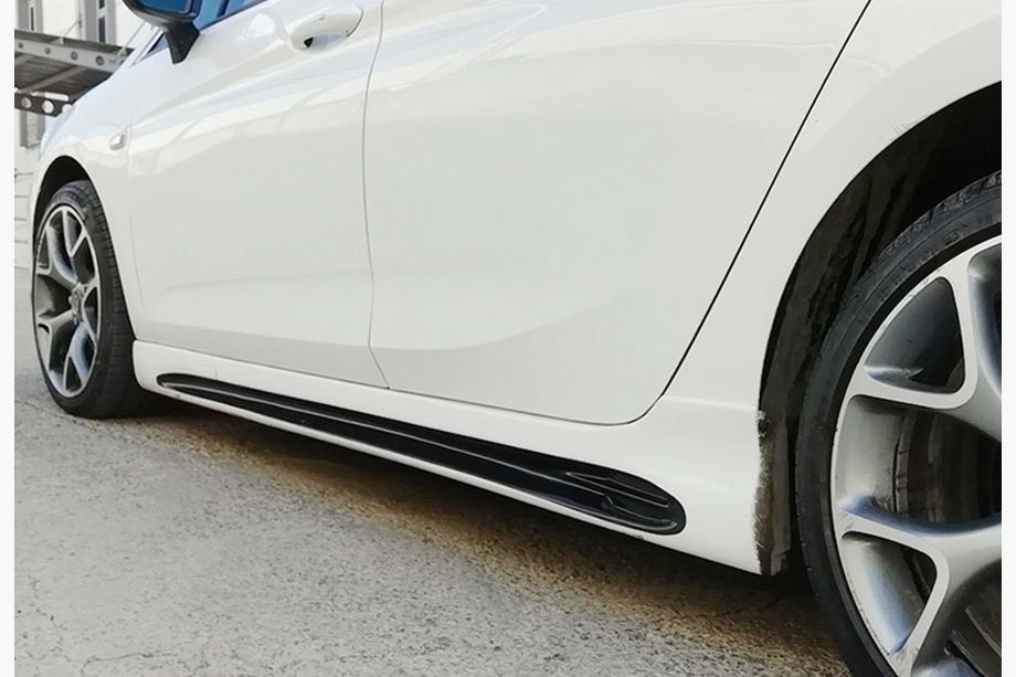 Opel Astra K 2016–2021 Bočné prahy DPT V-2 (na lakovanie) Image