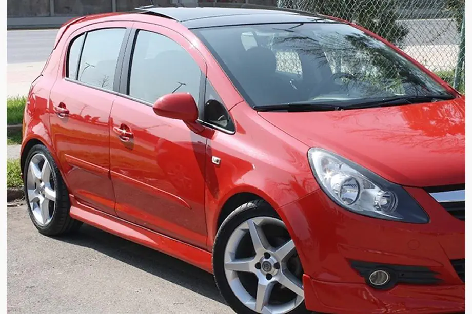 Opel Corsa D 2007–2014 Bočné prahy DPT V-1 (čierny lesk) Image