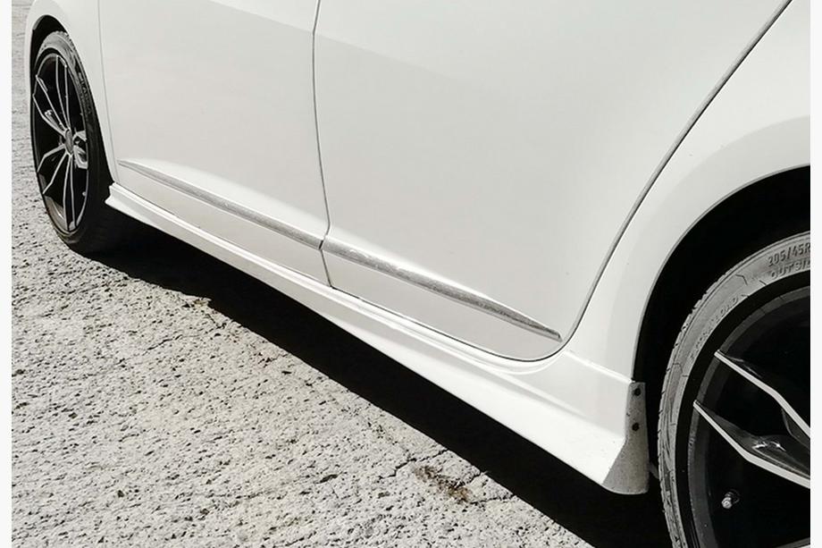 Seat Ibiza 2010–2017 Bočné prahy DPT V-2 (lesklá čierna) Image