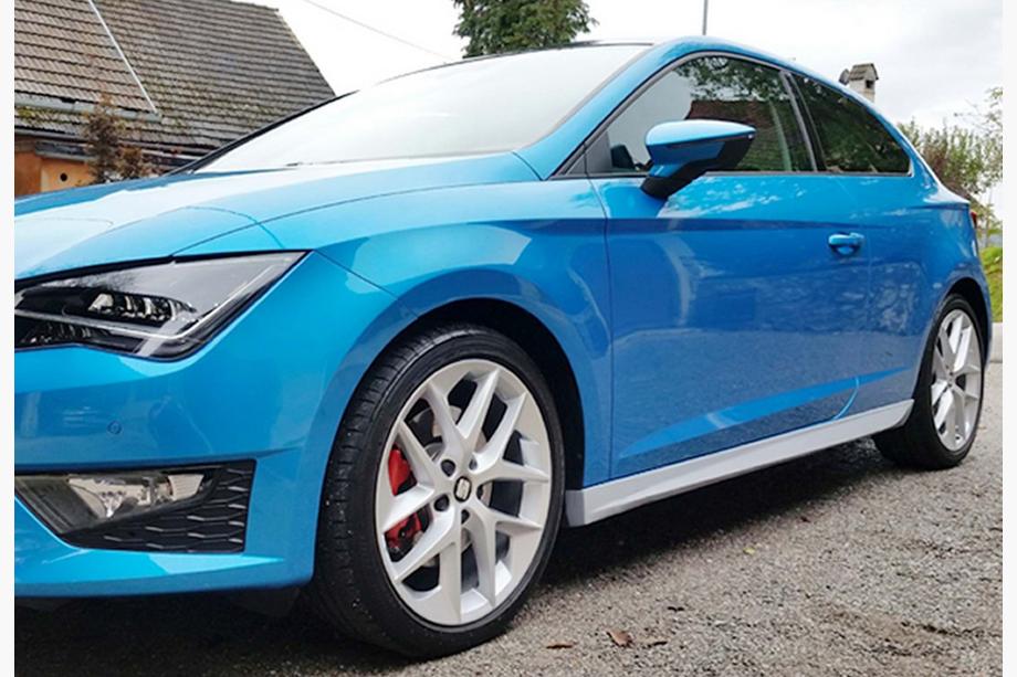 Seat Leon 2013–2020 Bočné prahy DPT V-1 (na lakovanie) Image
