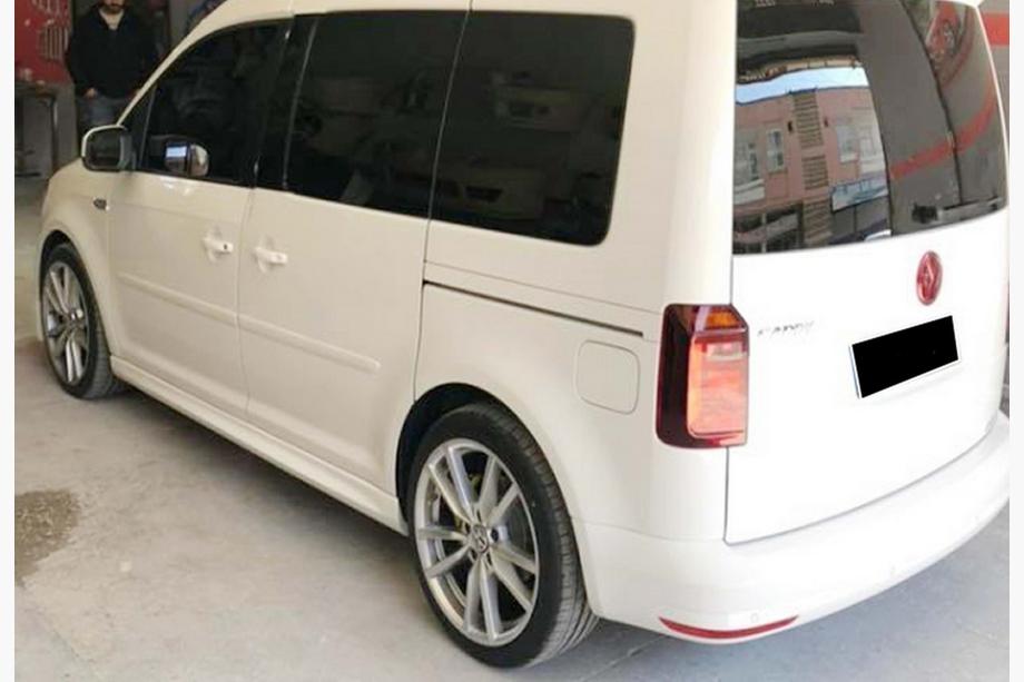Volkswagen Caddy 2015–2020 DPT bočné prahy (na lakovanie) Image