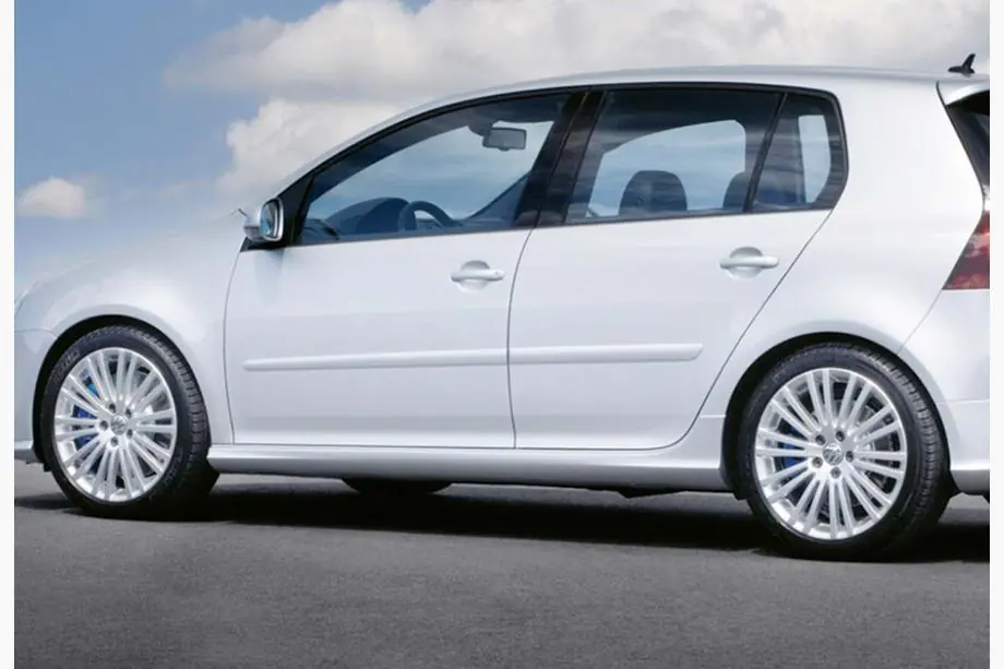 Volkswagen Golf 5 2003–2009 DPT bočné prahy (na lakovanie) Image