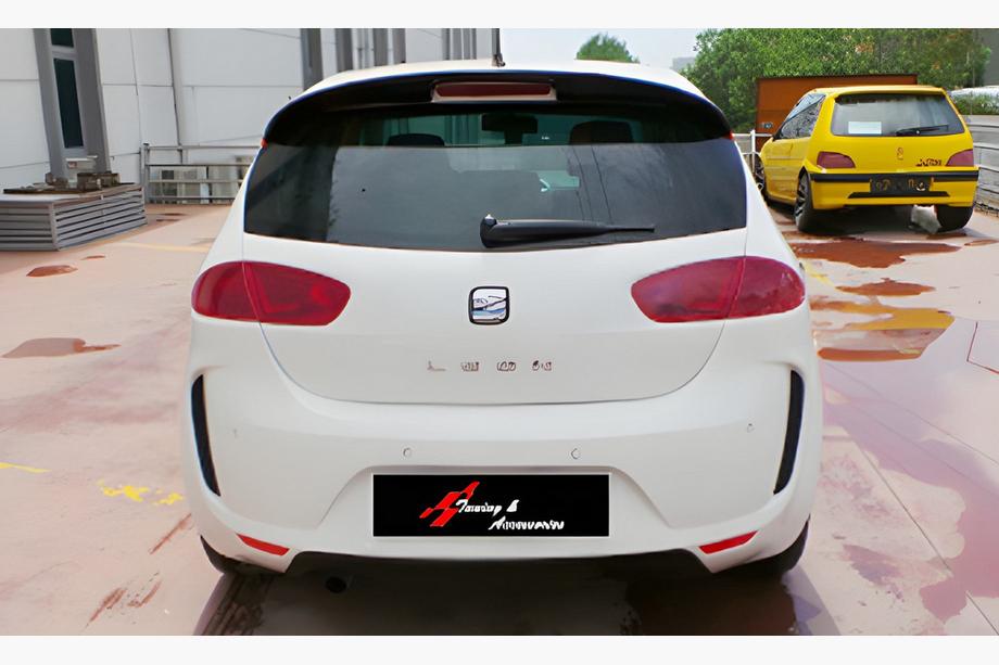 Seat Leon 2005–2012 Zadný nárazník DPT Fotografia 1