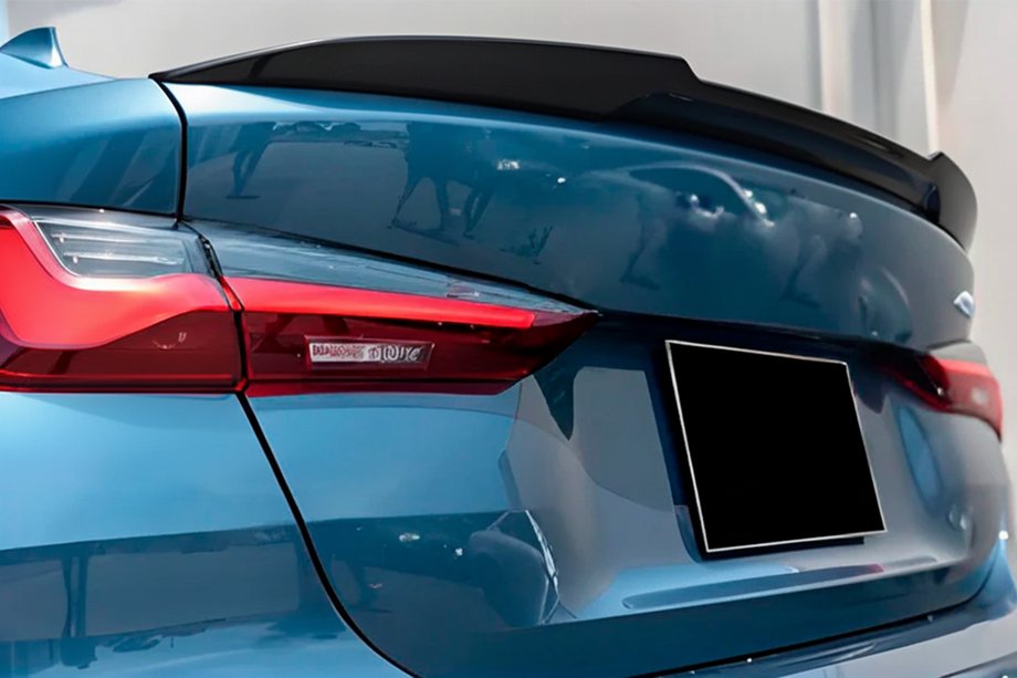 BMW 4. séria G22/23/26 2020– M4-Style spojler (pre G22, lesklá čierna) Image