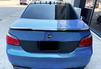 BMW 5. rad E60/E61 2003–2010 Spojler M4-Style (čierny vysoký lesk) fotografia 1