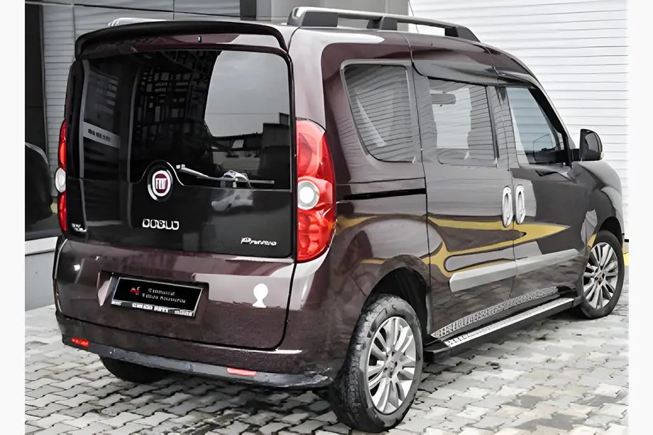 Fiat Doblo II 2010–2022 Spojler DPT (lesklá čierna) Image