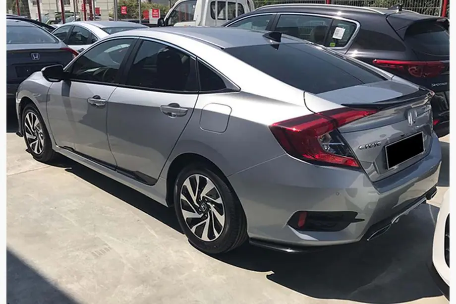 Honda Civic Sedan X 2016–2021 Zadné FLAP nadstavce DPT (čierny lesk) Fotografia 2