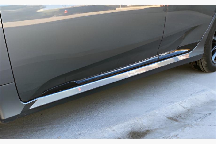 Honda Civic Sedan X 2016–2021 DPT dverové lišty (čierny vysoký lesk) Image
