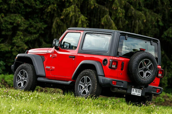 Prehľad legendárneho Jeep Wrangler (JL) 4. generácie Fotografia 3