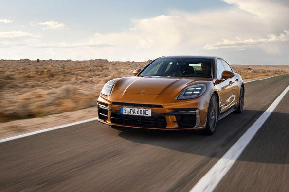 Recenzia Porsche Panamera 2024: tretia generácia