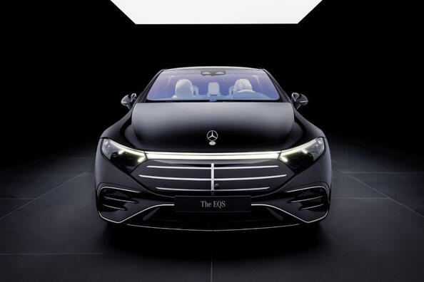 Test sedanu Mercedes-Benz EQS: facelift 2024