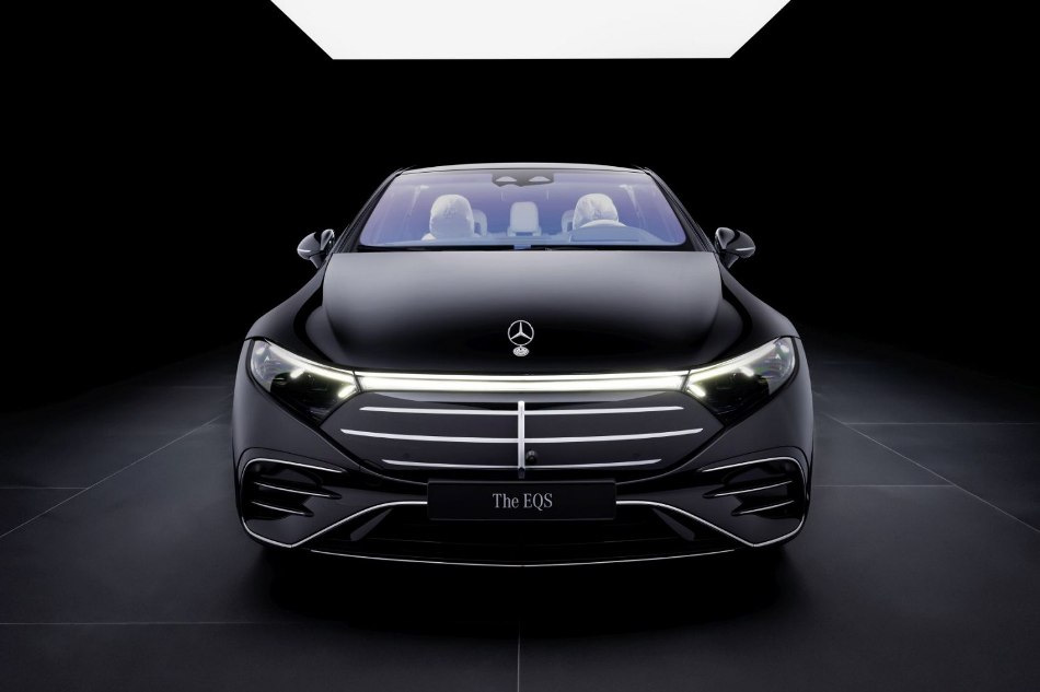 Test sedanu Mercedes-Benz EQS: facelift 2024