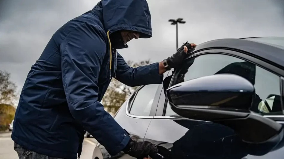 Ako ochrániť auto pred krádežou: moderné metódy a prostriedky