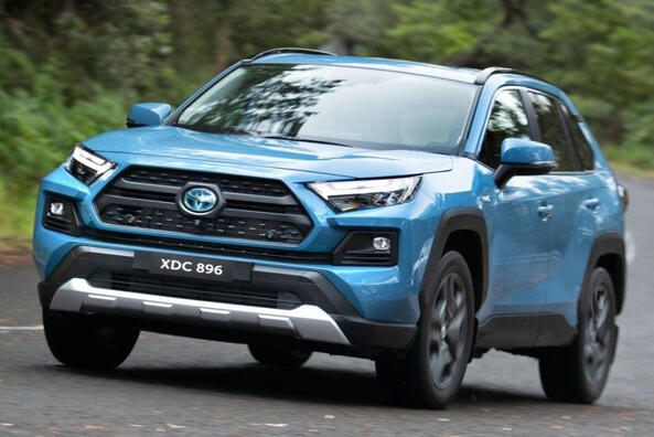 Toyota RAV4: facelift piatej generácie – prehľad