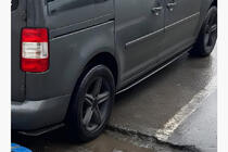 Volkswagen Caddy 2015–2020 Performance bočné prahy (čierne) fotografia 3