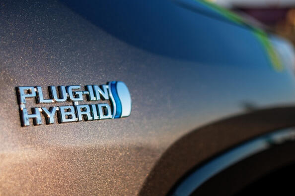 Hybridné autá: plusy a mínusy