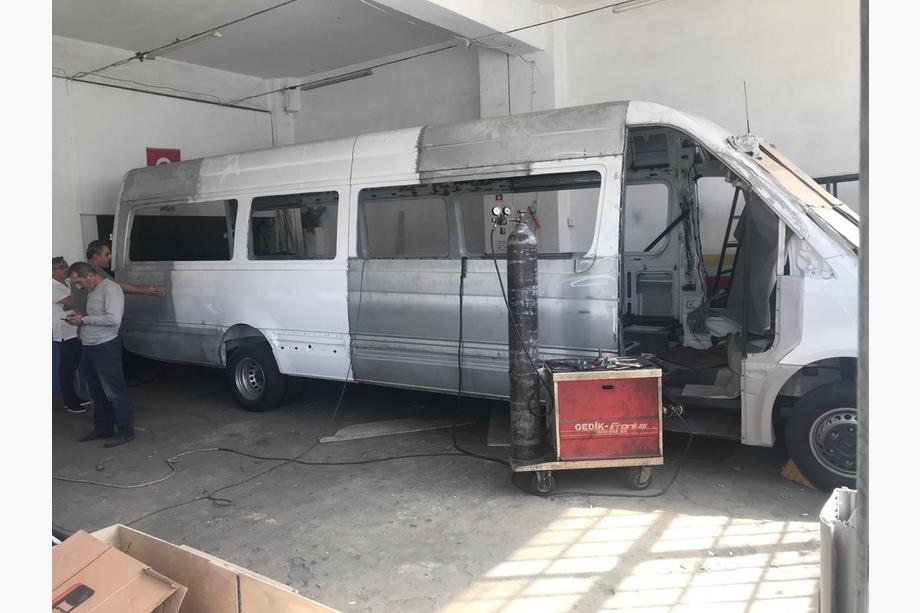 Mercedes Sprinter W906 2006–2018 Sada na predĺženie karosérie Stredná časť Fotografia 6