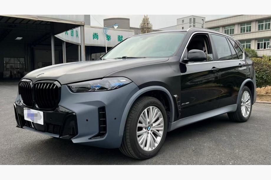 BMW X5 F15 2013–2018 Facelift prestavbová sada na X5M F95 2024 (bez výmeny veka batožinového priestoru) Fotografia 2