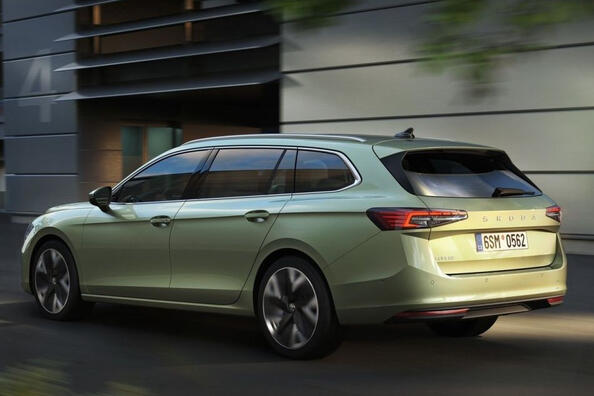 Skoda Superb Combi 2024: prehľad biznis triedy v kombi Fotografia 4