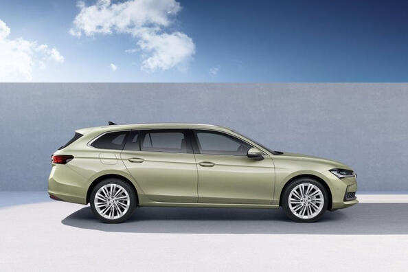 Skoda Superb Combi 2024: prehľad biznis triedy v kombi Fotografia 3
