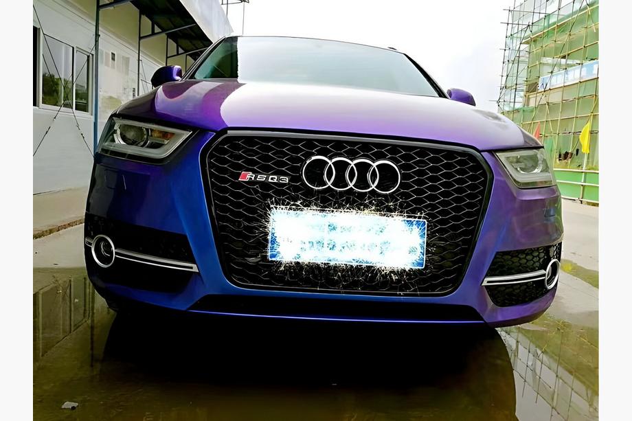 Audi Q3 2011–2019 Predná maska RSQ3 (2011-2015, čierna) Image