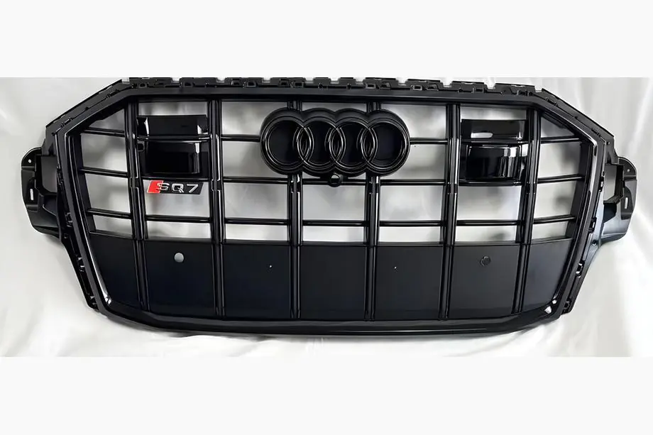 Audi Q7 2015–2026 Predná maska RSQ-Style (2020+, lesklá čierna) Image
