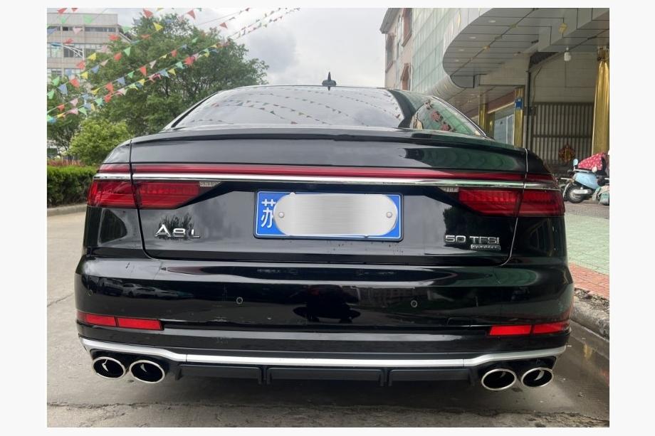 Audi A8 2018– Zadný difúzor s výfukovými koncovkami S-Style (2022+) Image
