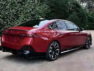 BMW 5/i5 séria G60/G60E/G61 2023– Sada bodykitu Gloss Black (pre M-Sport) fotografia 3