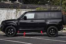 Land Rover Defender 2019– Sada dverových líšt fotografia 2