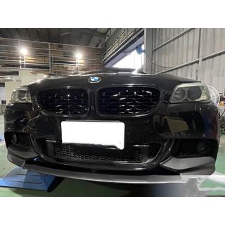 Ľadvinky Diamond Black (lesklá čierna) BMW 5. rad F10/F11 2010–2016 fotografia 3