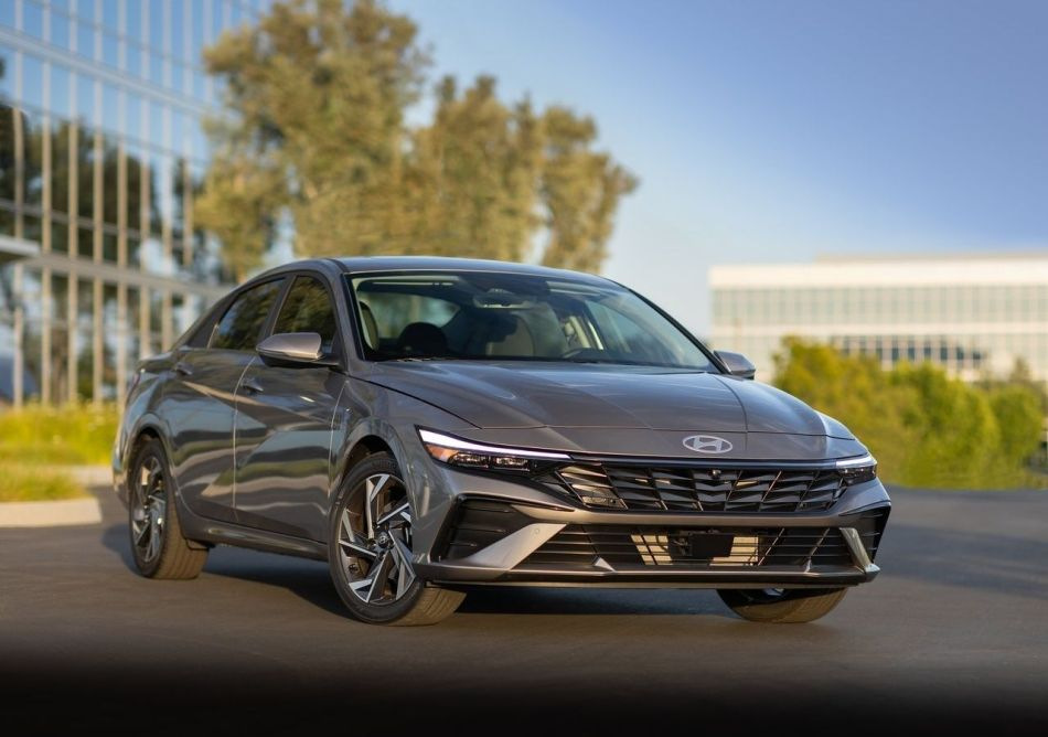 Recenzia Hyundai Elantra 2023: facelift sedanu
