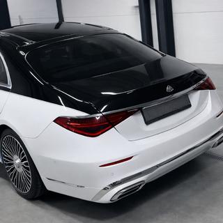 Restylingový set pre W223 Maybach (s kľučkami dverí a vložkami) fotografia 3