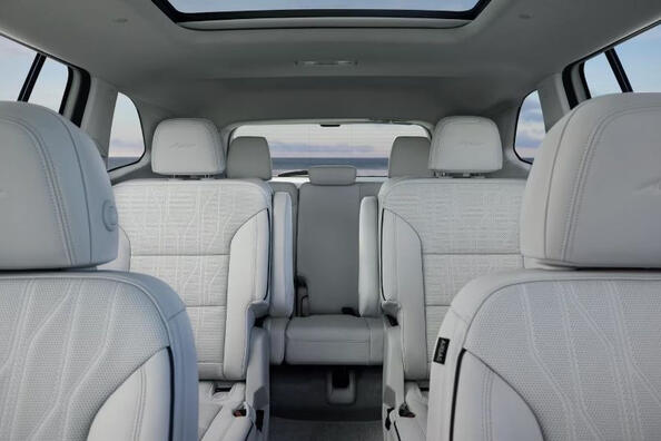 Recenzia Buick Enclave tretej generácie: nová úroveň luxusu a komfortu Fotografia 6
