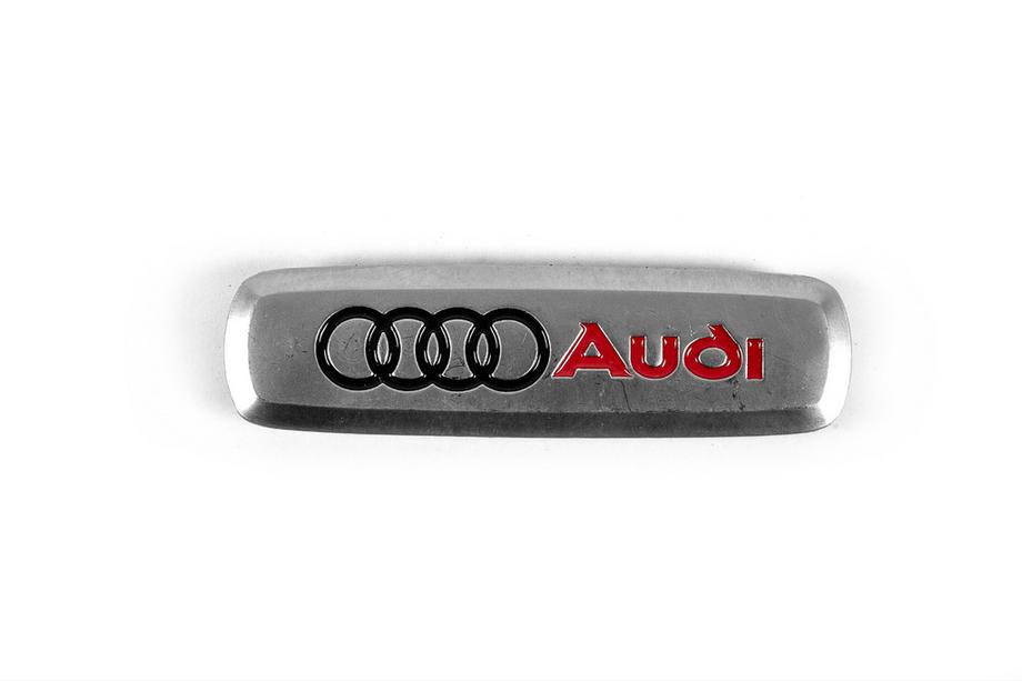 Audi Hliníkový štítok na autokoberce (1 ks) Fotografia 2