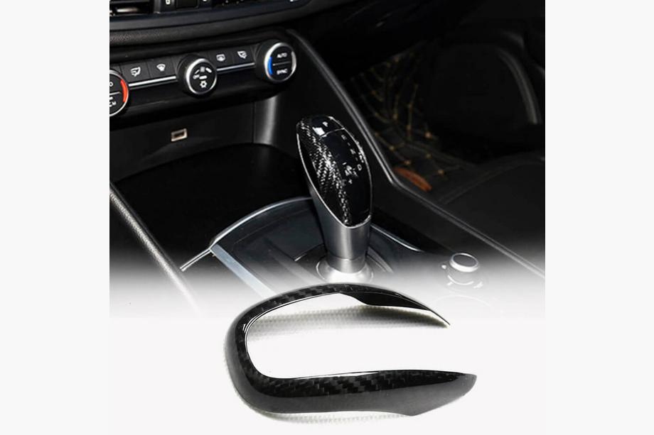 Alfa Romeo Giulia 2016–2022 Kryt na hlavicu radiacej páky (Dry Carbon) Fotografia 1