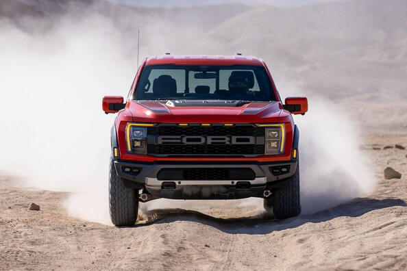 Test vysokovýkonného pickupu Ford F-150 Raptor