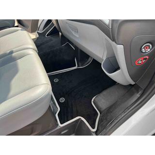 Prémiové textilné autokoberce (predné, čierne) Ford Custom 2013–2022 fotografia 1