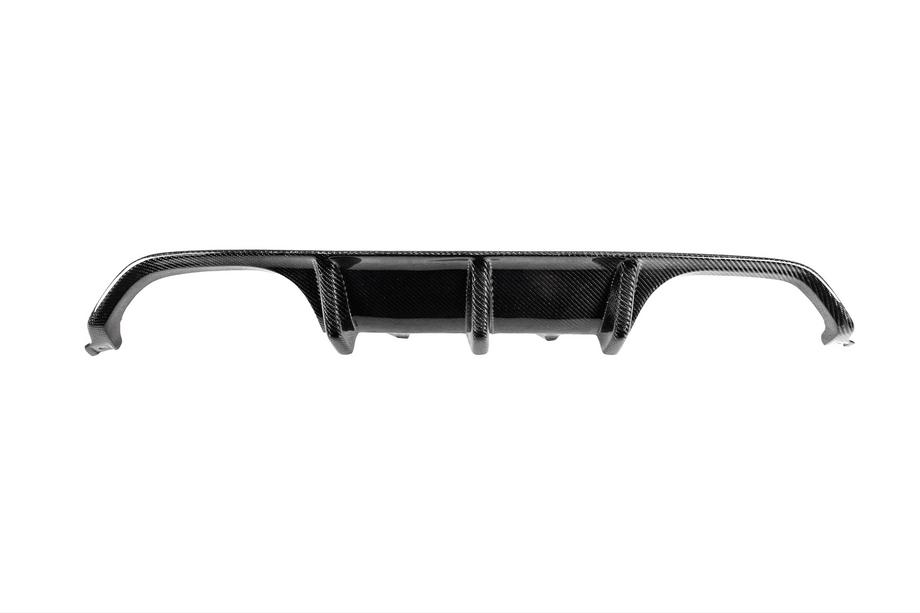 BMW rad 3 F30/F31 2012–2019 Difúzor zadného nárazníka V10 (pre F80, karbón) Fotografia 4
