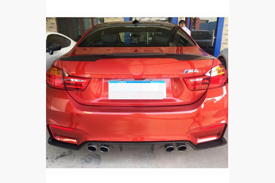 BMW 4 séria F32/F33/F36 2012–2020 Difúzor zadného nárazníka V2 (pre F82/F83, karbón) Fotografia 3