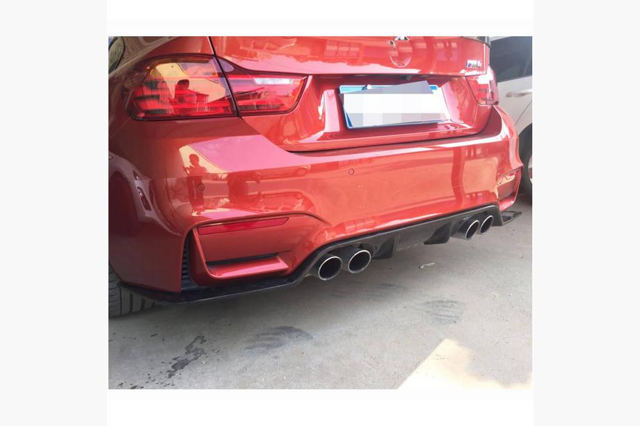BMW 4 séria F32/F33/F36 2012–2020 Difúzor zadného nárazníka V2 (pre F82/F83, karbón) Fotografia 4
