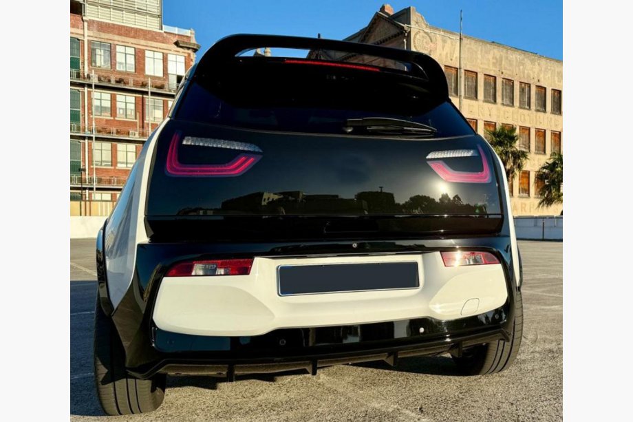 BMW I3 2013–2022 Difúzor zadného nárazníka FRP Image