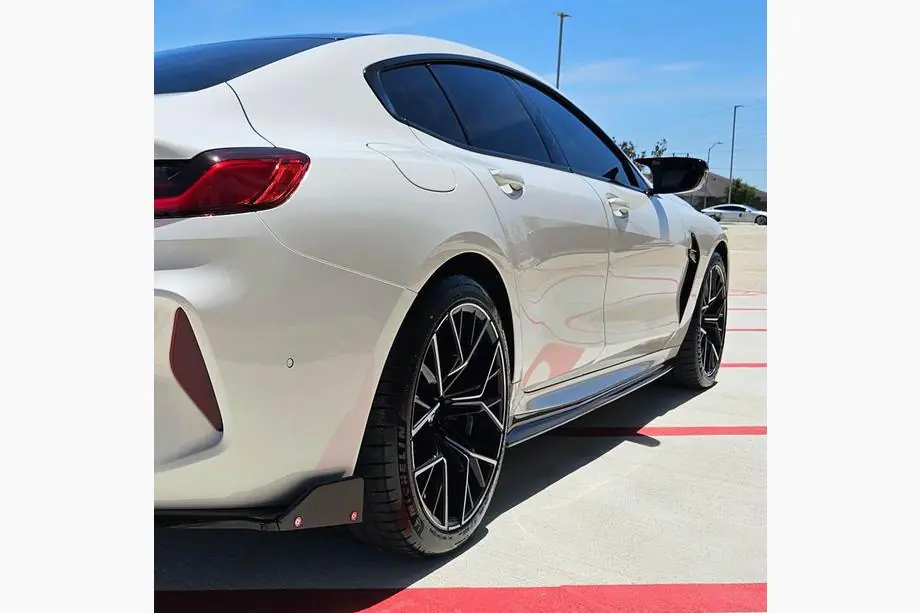 BMW 8. séria G14/G15/G16 2018– Prahové nadstavce V1 (pre G16 M-Sport/F93 M8, karbón) Fotografia 3