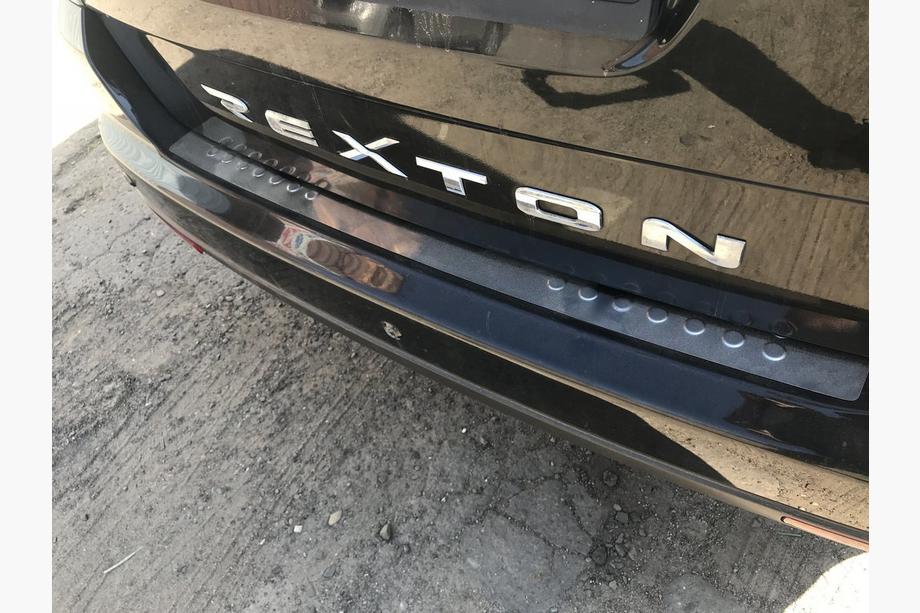 SsangYong Rexton I 2001–2017 Nerezové lišty na zadný nárazník OmsaLine Fotografia 3