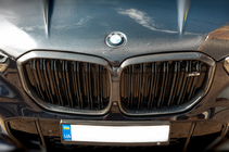 BMW X5 G05 2019–2026 Obličkové mriežky M-Look V1 (2018-2022, karbón) fotografia 2