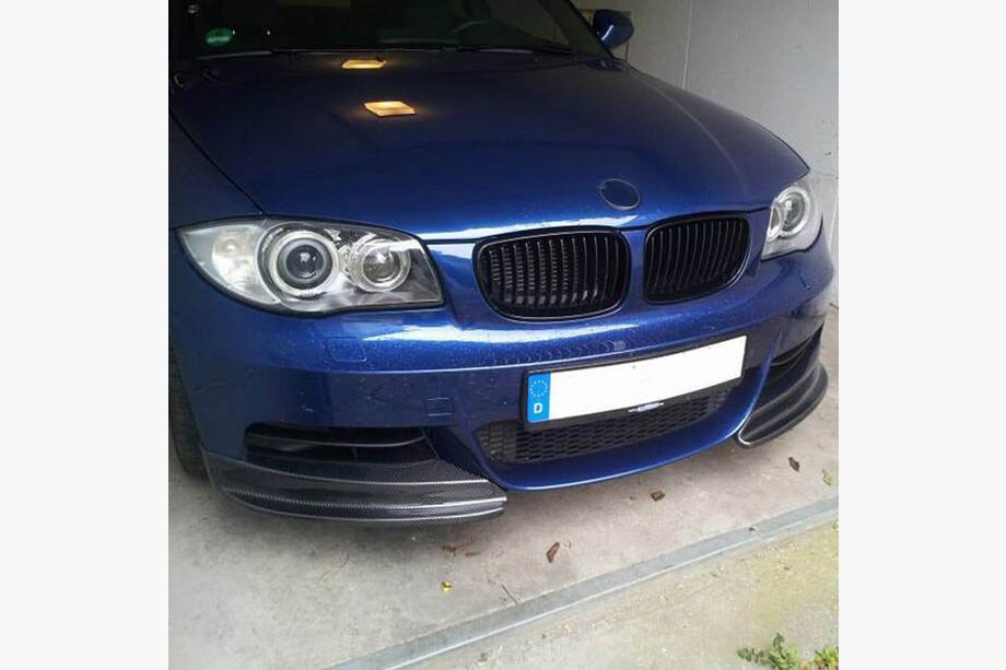 BMW 1 Series E81/E82/E87/E88 2004–2011 Flapy na predný nárazník Flap (pre E82/E88 M-Sport, karbón) Fotografia 2