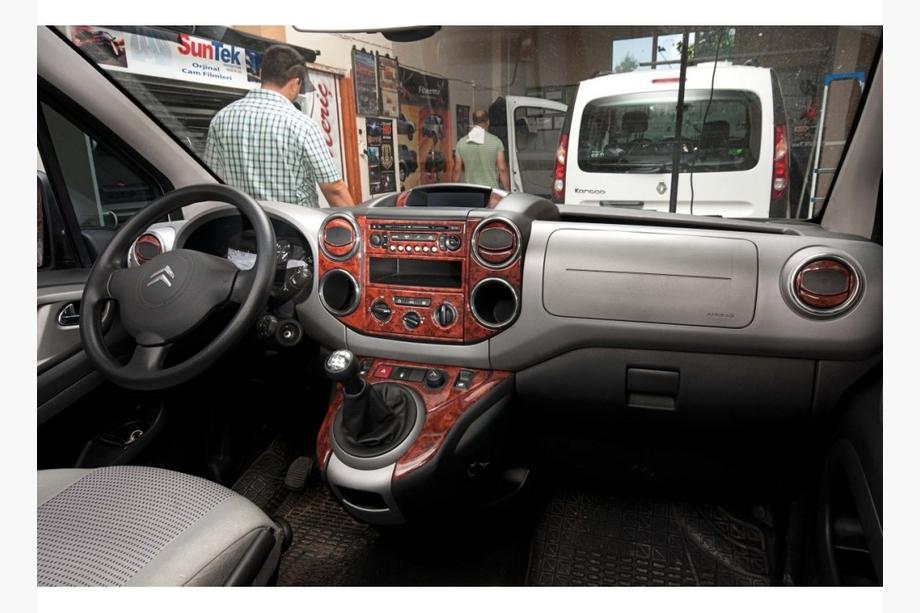Peugeot Partner Tepee 2008–2018 Tuning interiéru (farby v ponuke) Titán Fotografia 3