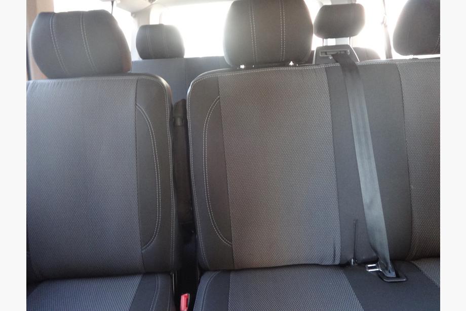 Volkswagen T5 Transporter 2003–2010 Autopoťahy (koženka↗látka, Premium) Celý interiér ↗ predné (2↗1) Fotografia 8